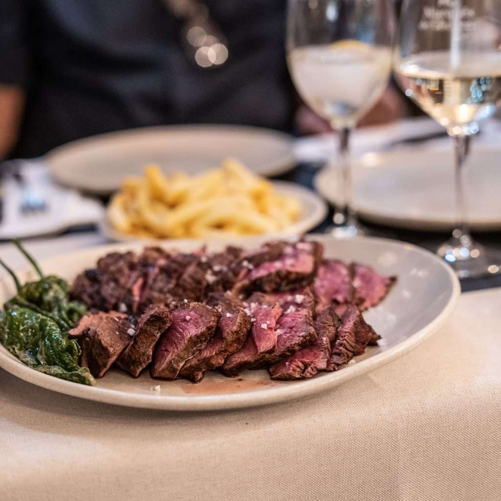 The Beefeater — terraza y exterior